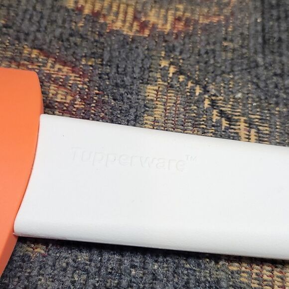 Tupperware Coral and White Spoonula - Picture 3 of 4